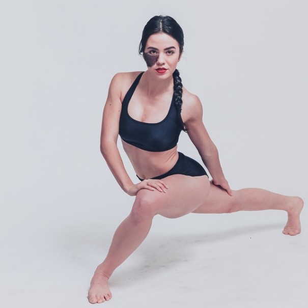 dancer-with-face-birthmark-cassandra-naud-5-605x605