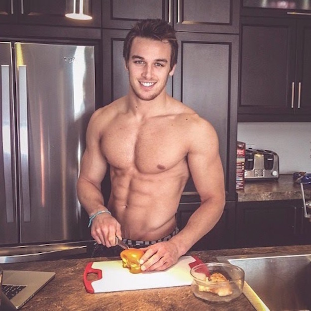 Hot-Guys-Cooking-EMGN2