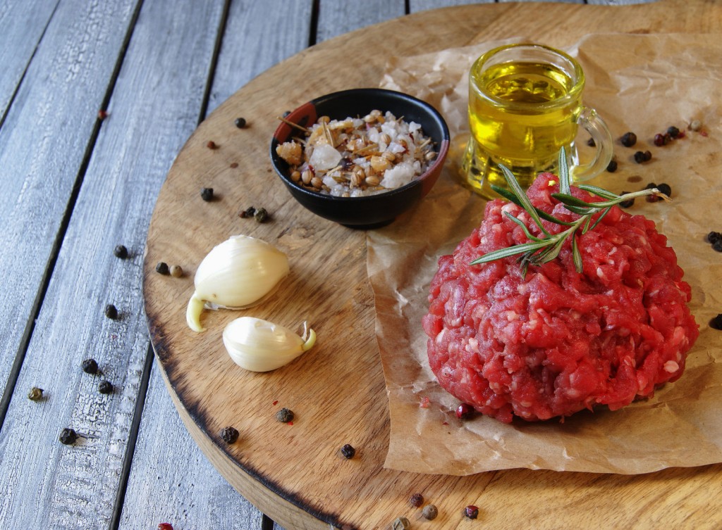 Raw-Chop-Meat-with-Garlic