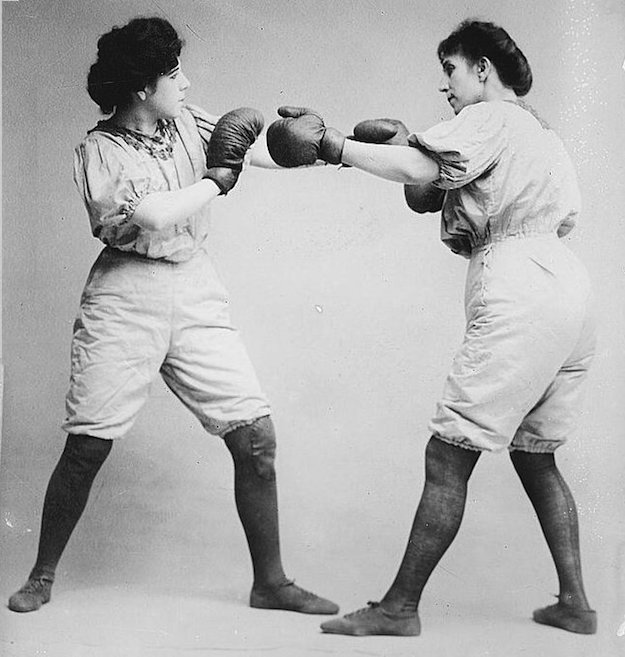 Bennett_sisters_boxing