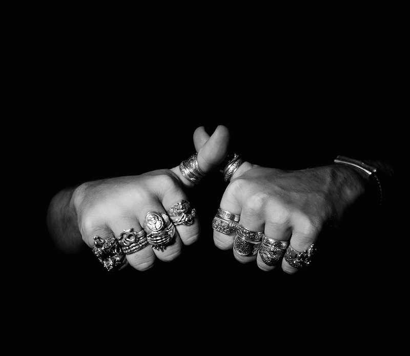 hands lovigin zozhnik