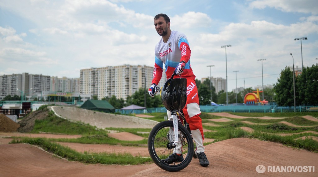 Комаров