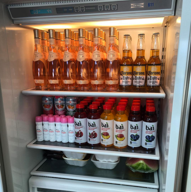 Фото: содержимое холодильника