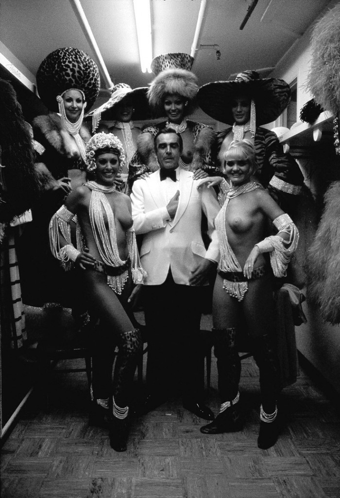 Джеймс Бонд и алмазы De Beers. Шон Коннери, showgirls, 1971 год, Лас–Вегас
