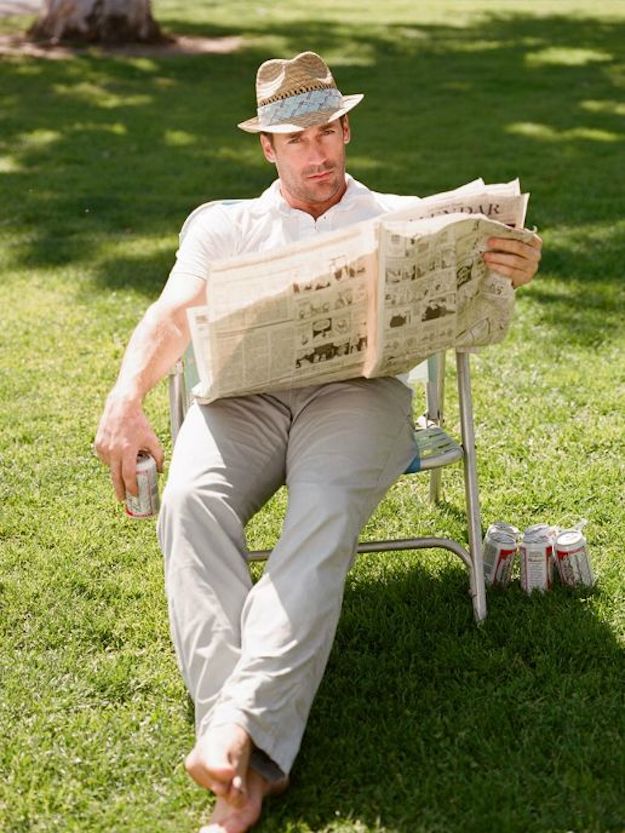 men reading zozhnik 11
