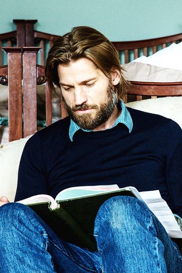 men reading zozhnik 19