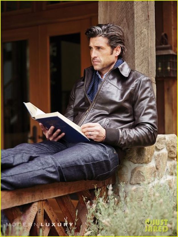 men reading zozhnik 8